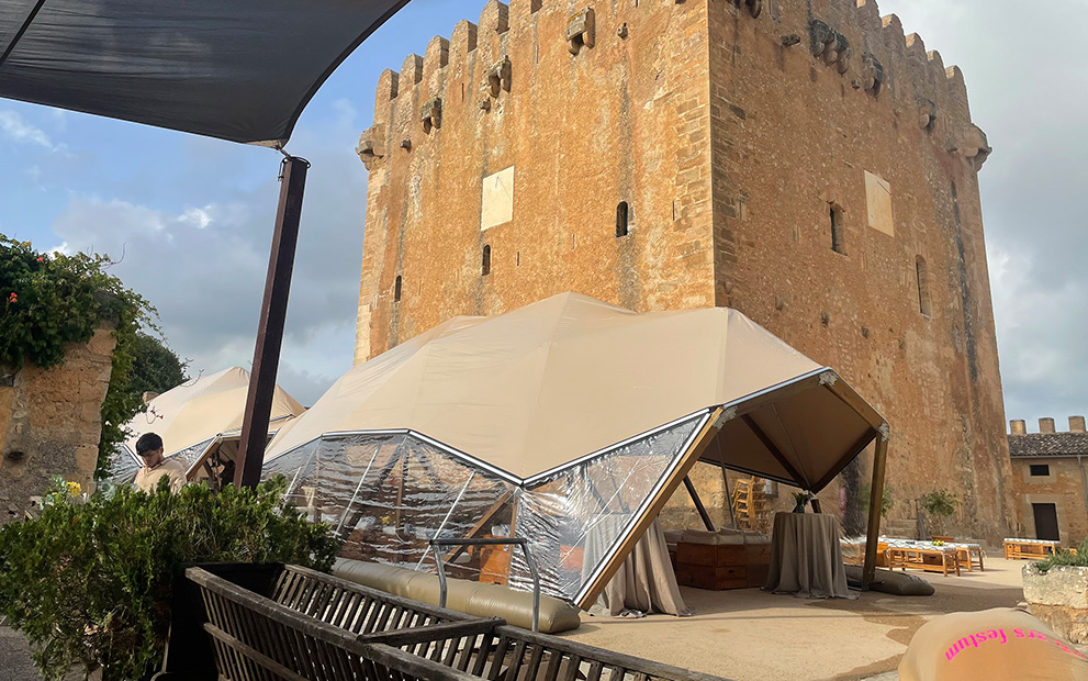 ruskin outdoor tent for events